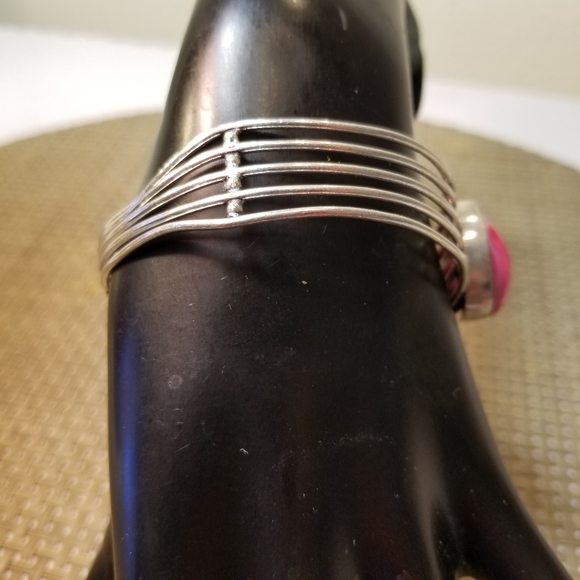 TITANIUM BRACELET NWOT - Picture 5 of 7